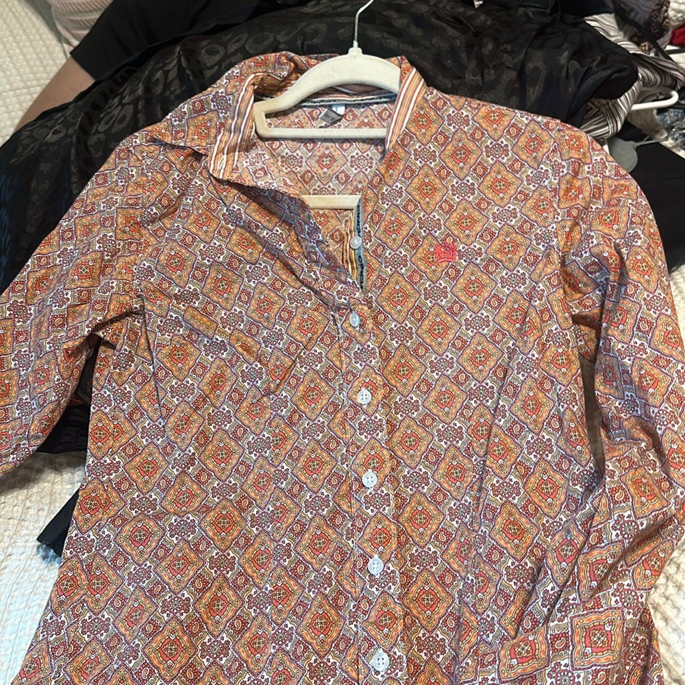 Cinch button up